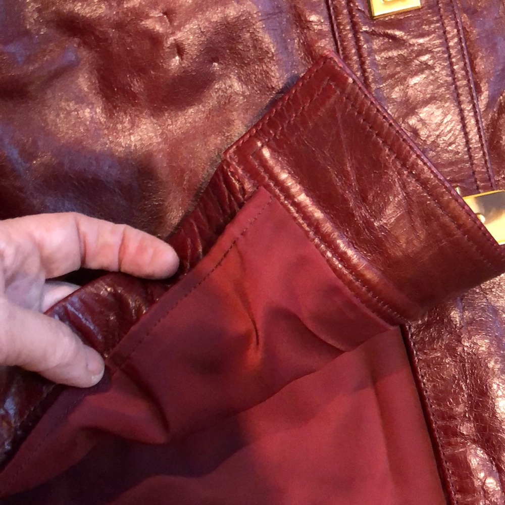 Tory Burch burgundy leather skirt with gold clasps on front - Picture 6 of 8